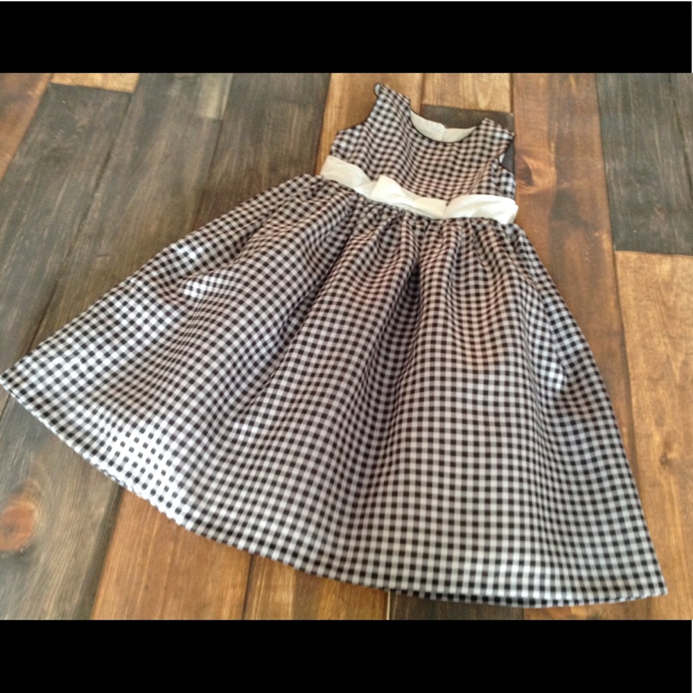 Perfectly Dressed Black & White Dress✨Size 6X